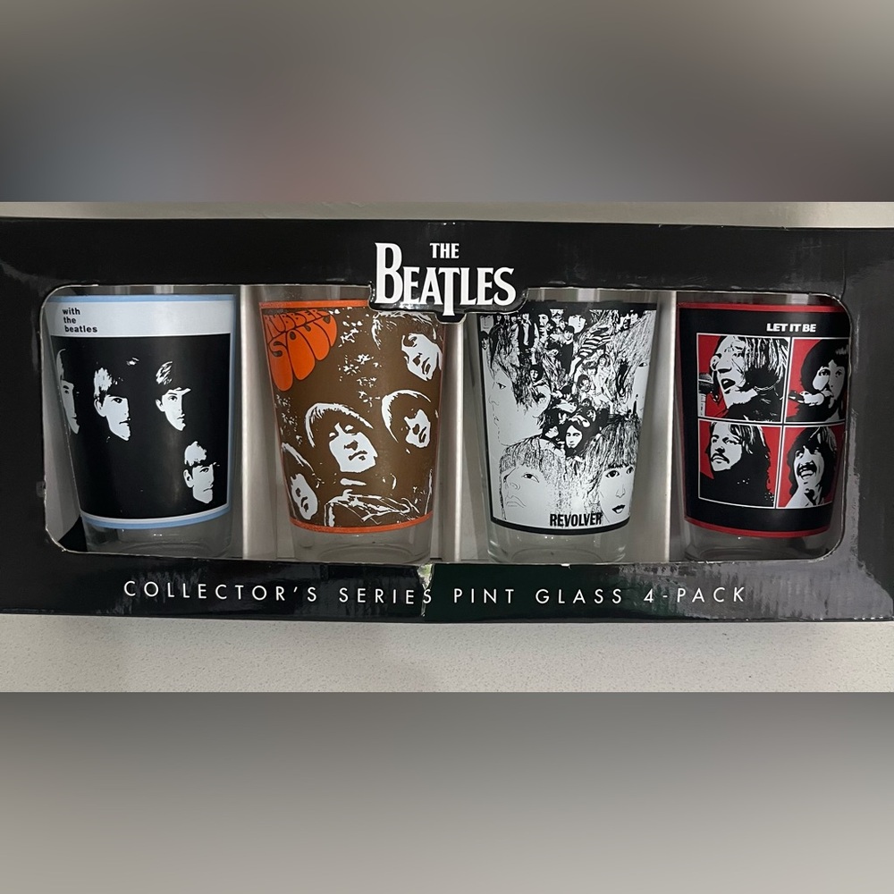 2010 Apple Records The Beatles Set of 4 Album Cover Pub Drink Beer Glasses